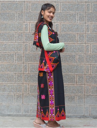 KULLU PATTU TYPICAL WEAVE